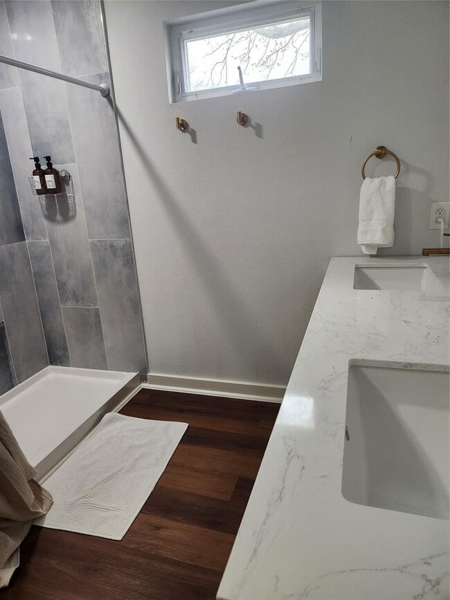 Photo - 1513 McLain St