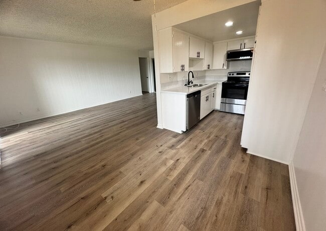 Photo - Sun Harbour Apartments