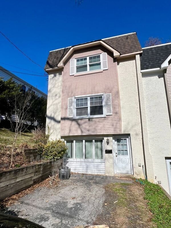 Photo - 1313 Delmont Ave