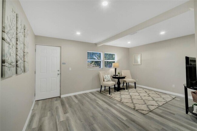 Photo - 1719 W 3rd St