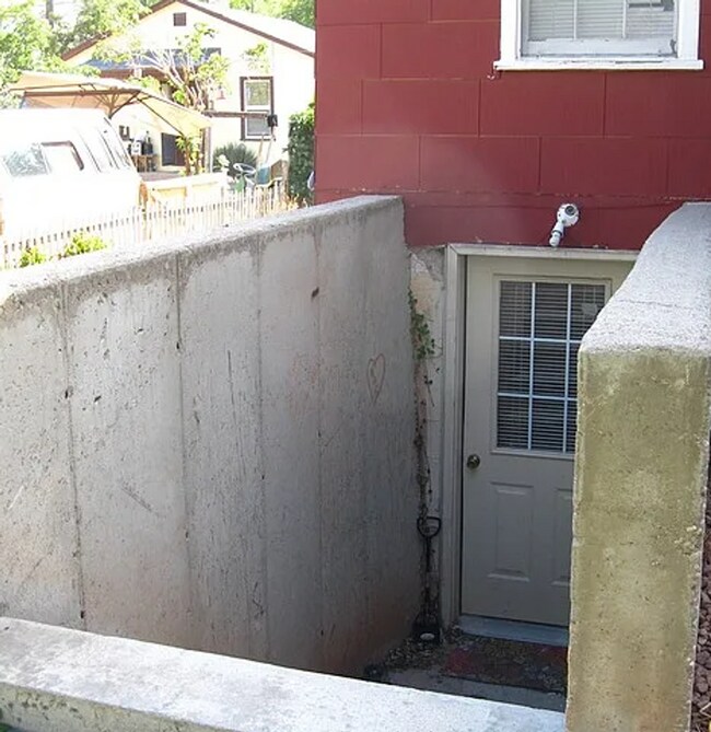 Photo - 172 N 500 W Unit B