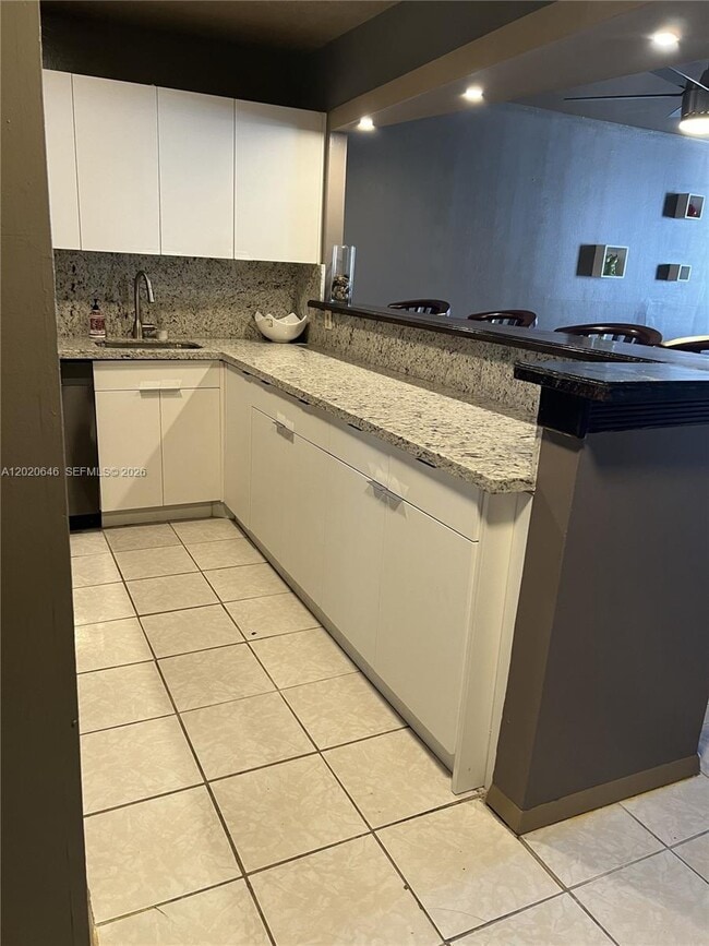 Photo - 1817 S Ocean Dr Unit 718