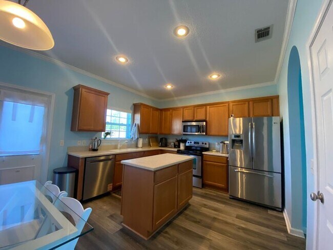 Photo - Beautifully Maintained Home in Prime Savannah Location