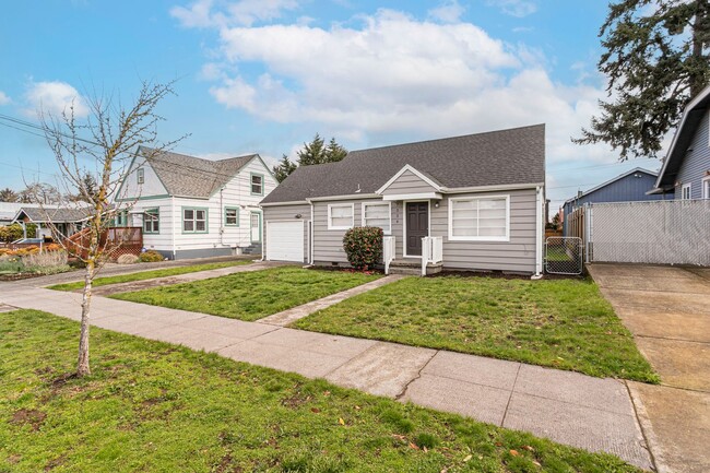 Charming 2 Bedroom Bungalow in North Portland - Charming 2 Bedroom Bungalow in North Portland House