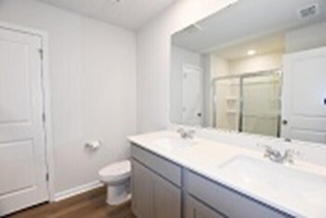 Photo - 1046 Laconic Dr