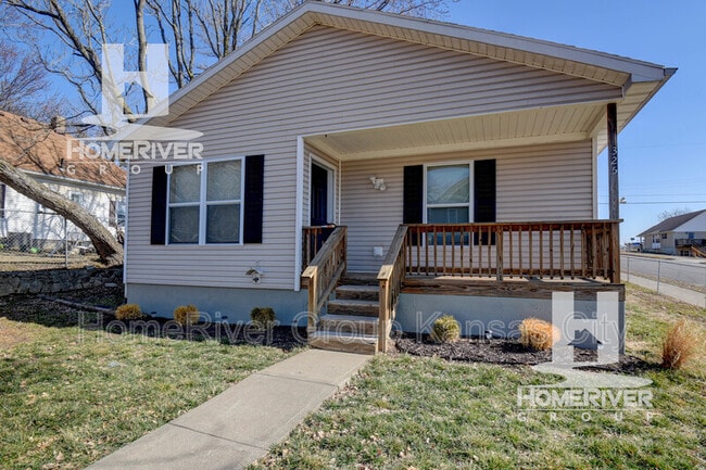 Photo - 325 S 16th St House