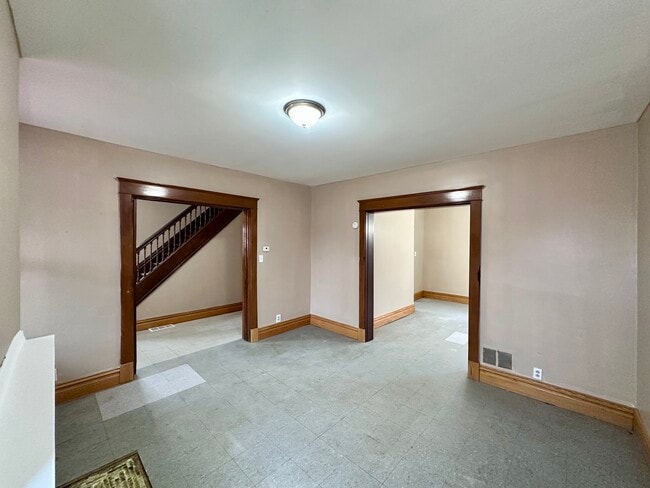 Photo - 610 Fairview Ave