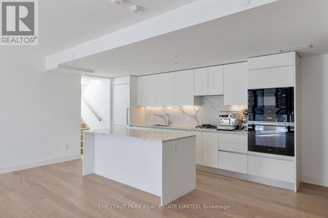 Photo - 200 Keewatin Ave Unité PH406