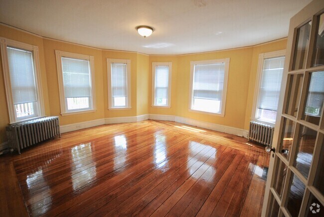 Building Photo - 18 Hinckley St Unit 2 Rental