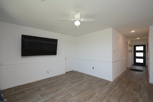 Photo - 1982 Rd 5714