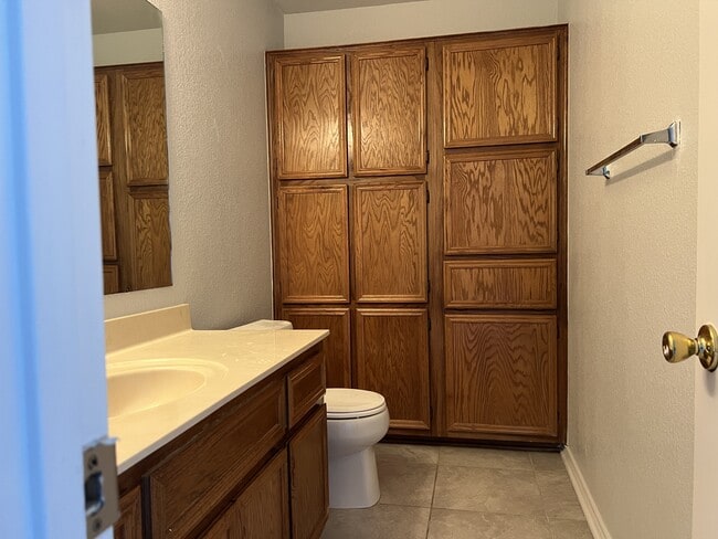 Photo - 2507 Schwald Rd