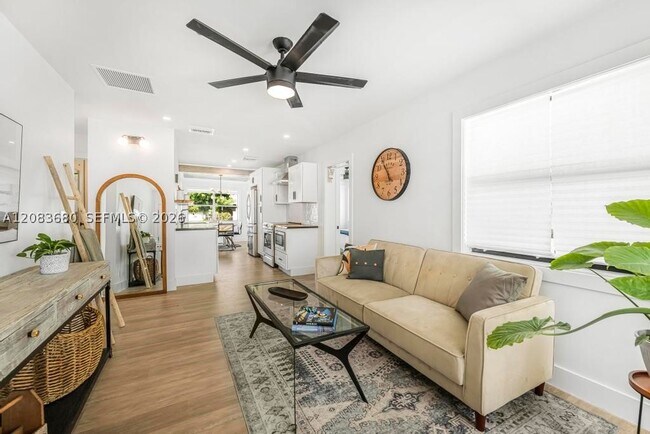 Photo - 218 SW 10th Ave