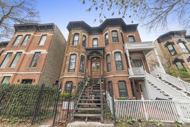Photo - 2050 N Bissell St Unidad 2 Rental