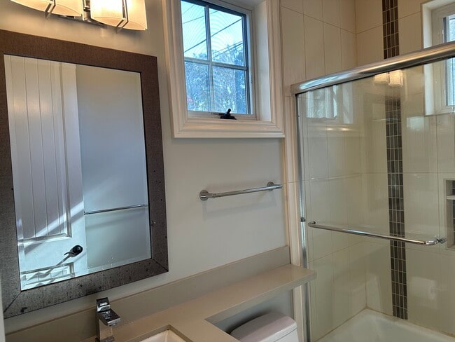Photo - 410 Alger Dr