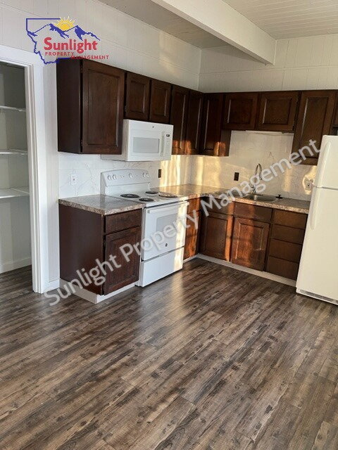Photo - 123 S 12th St W