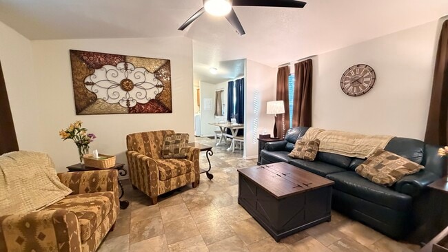 Building Photo - 1001 E Owens