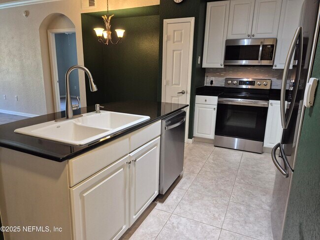 Photo - 8539 Gate Pkwy W Unidad 9232