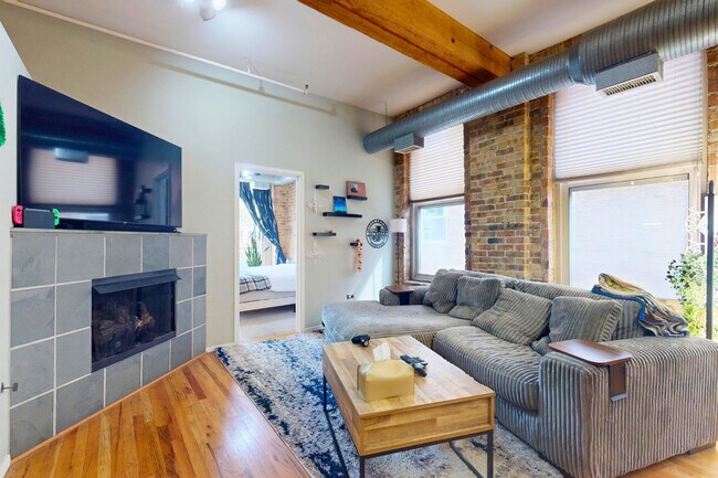 Photo - 417 S Jefferson St Unidad 208B