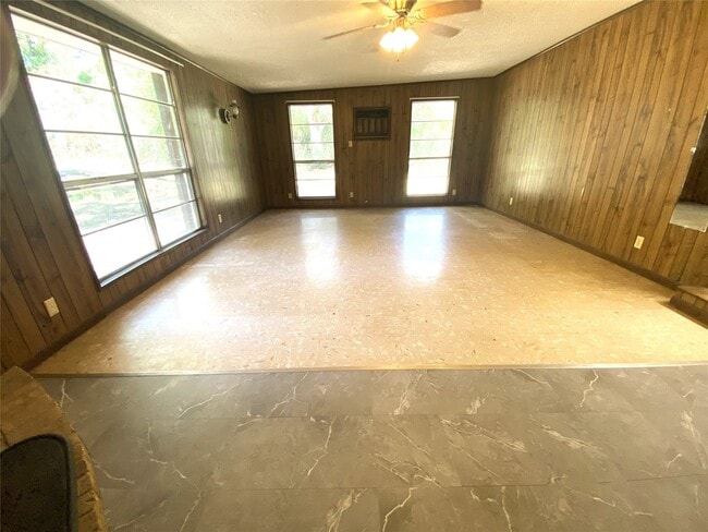 Photo - 14662 Brooks Rd