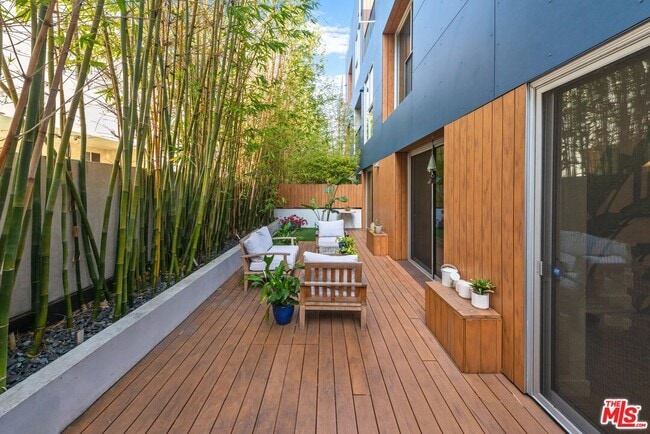 Photo - 855 Croft Ave Unit 105