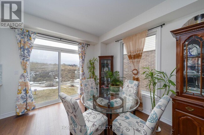 Photo - 80 Phoenix Blvd