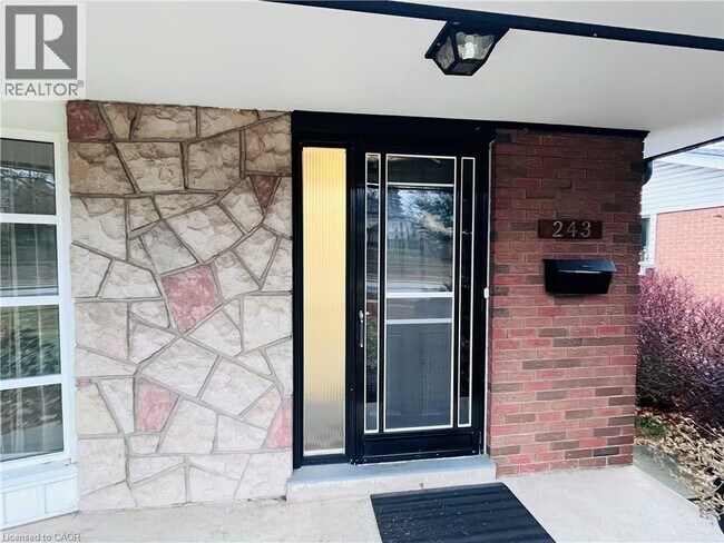 Photo - 243 Appleby Line