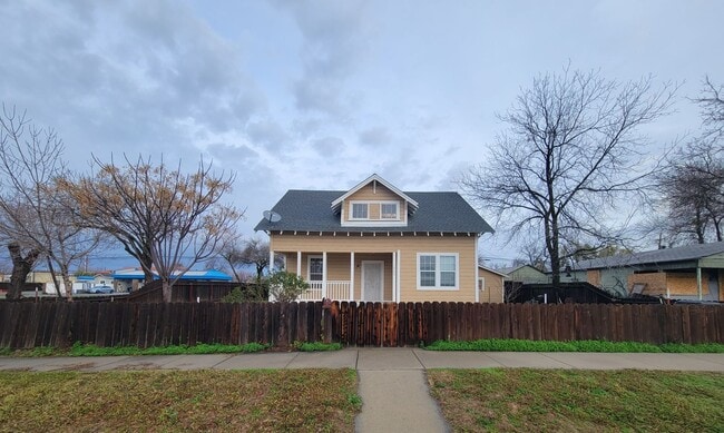 2 Bedroom 1 Bathroom Home in Corning For R... - 2 Bedroom 1 Bathroom Home in Corning For R...