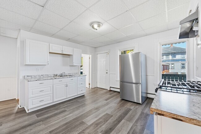 Photo - 50 West St Unit 3