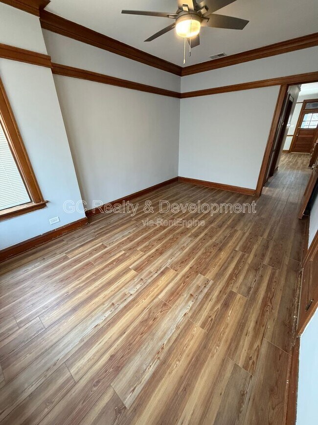 Photo - 4342 S Whipple St Unit 2