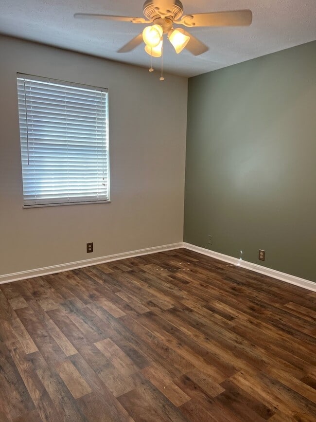 Photo - 9345 Taylorsville Rd