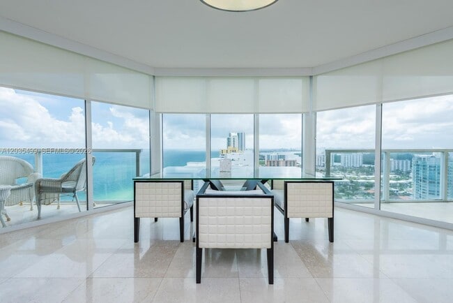 Building Photo - 16699 Collins Ave Unit 3508