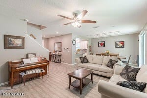 Photo - 404 Hepburn Rd