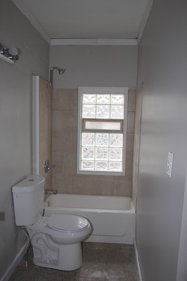 Photo - 3910 Carlyle Ave Unit 3910 Carlyle Up