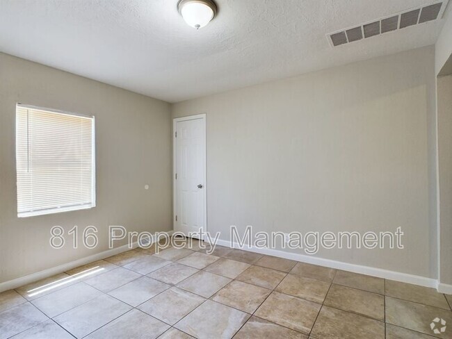 Building Photo - 8720 1/2 E. Winner Rd Rental