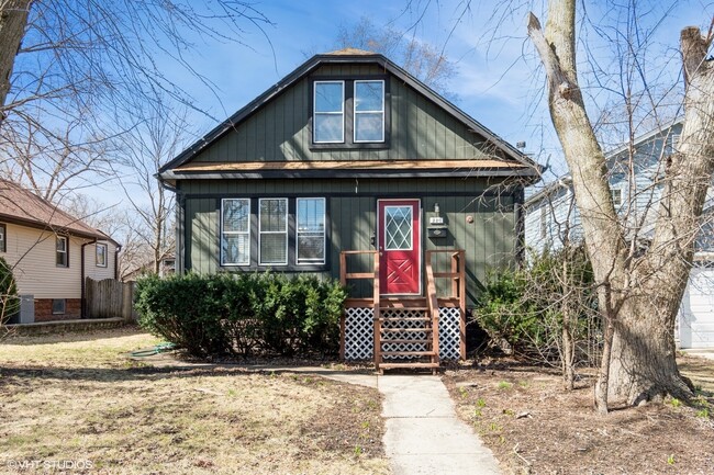 Building Photo - 220 S Linden Ave