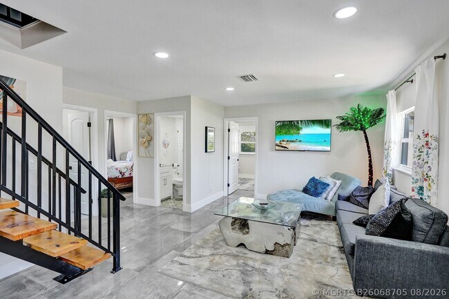 8047 NW 1st Pl