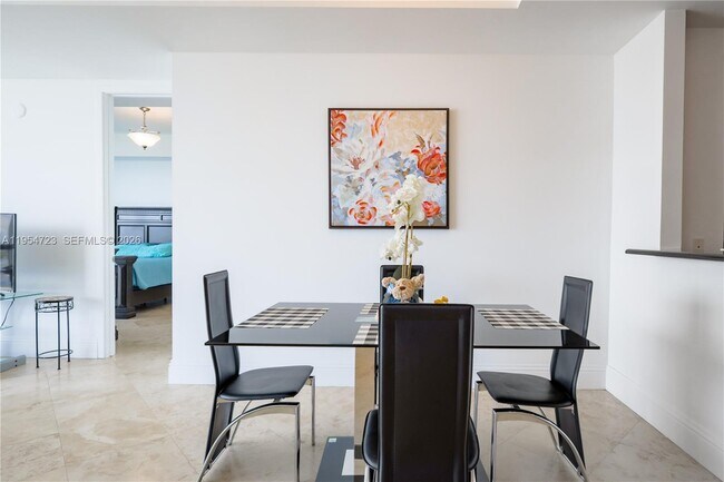 Photo - 18101 Collins Ave Unidad 1703