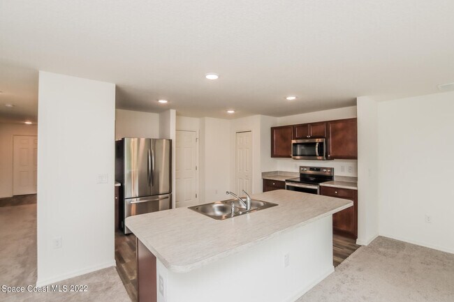 Photo - 3270 Hale Ave