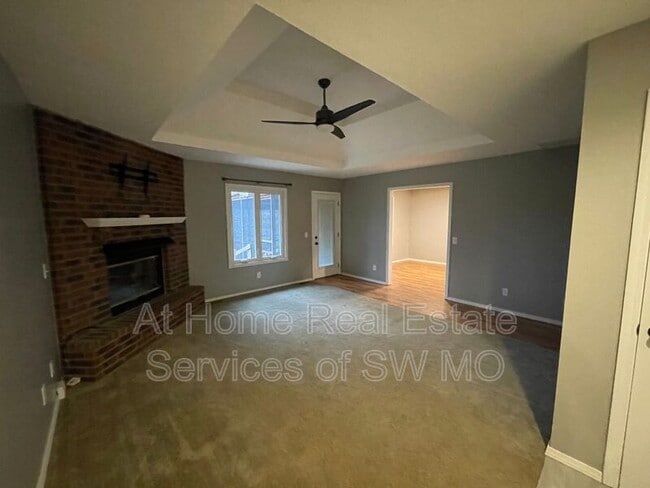 Photo - 935 S Belcrest Ave