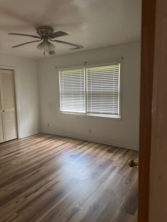 907 Story Ave Unidad 907 Story Avenue