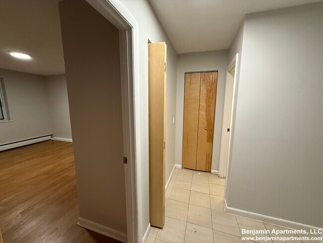 Photo - 209 Babcock St Unidad 1d