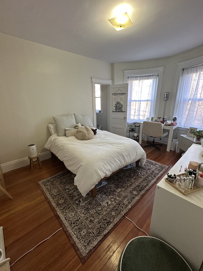 Photo - 187 Winthrop Rd