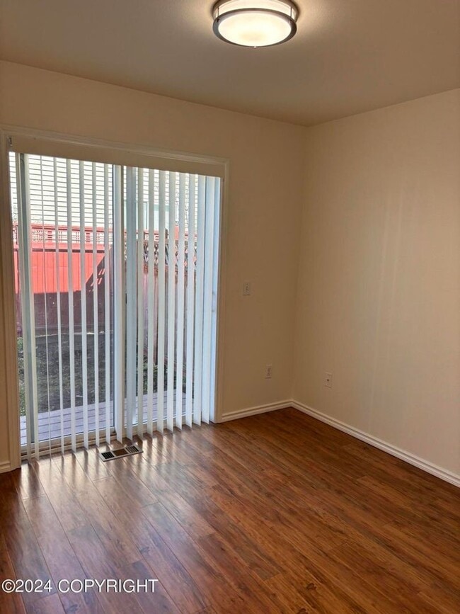Photo - 3 Bed/2 Bath Midtown Townhome!