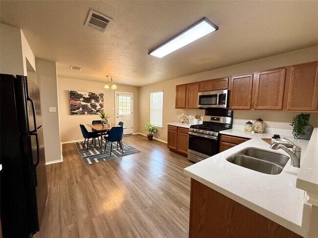 Photo - 228 Black Forest Rd