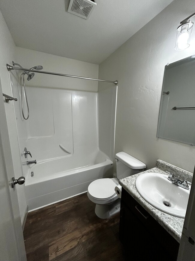 Photo - 736 E 125 N St
