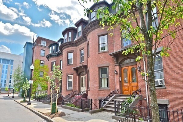 Photo - 103 E Brookline St Unidad 4