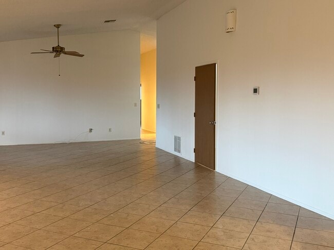 533 E Montgomery Ave