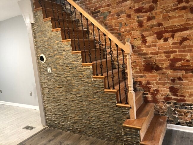 Photo - 405 S Vincent St