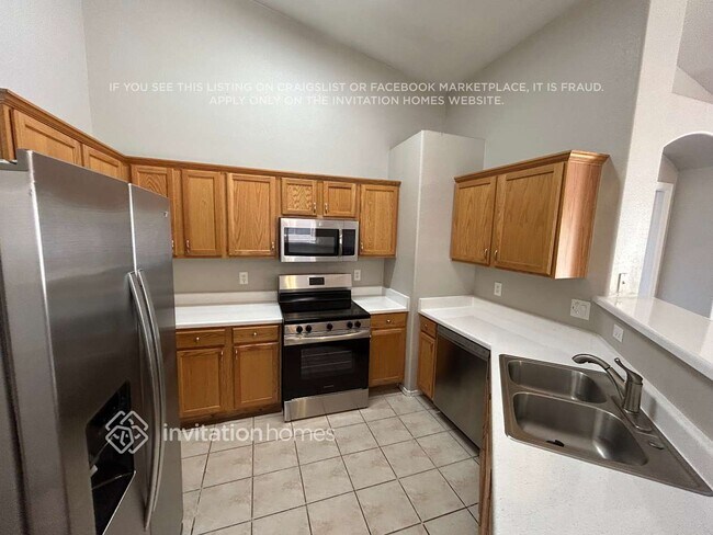 Photo - 908 W Roeser Rd