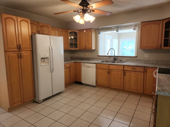 Photo - 2456 Broadvue Ave